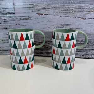 STARBUCKS 2017 Geometric Christmas Tree limited edition 11 oz mug set of 2